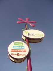 Thiais logo