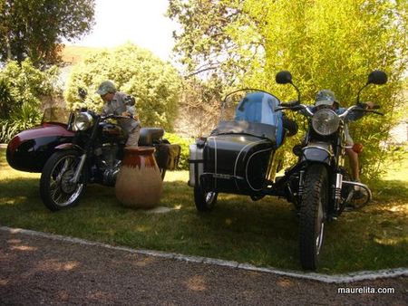 Sidecar_ural_royal-enfield